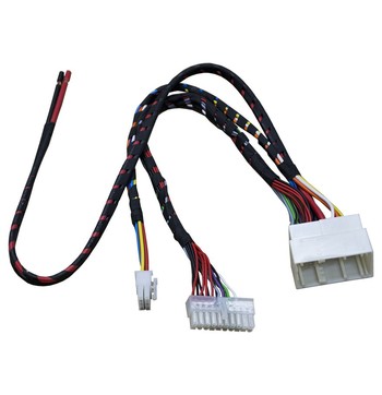 FOUR Connect 4-BMW-M1 amplifier adapter harness BMW - Molex image